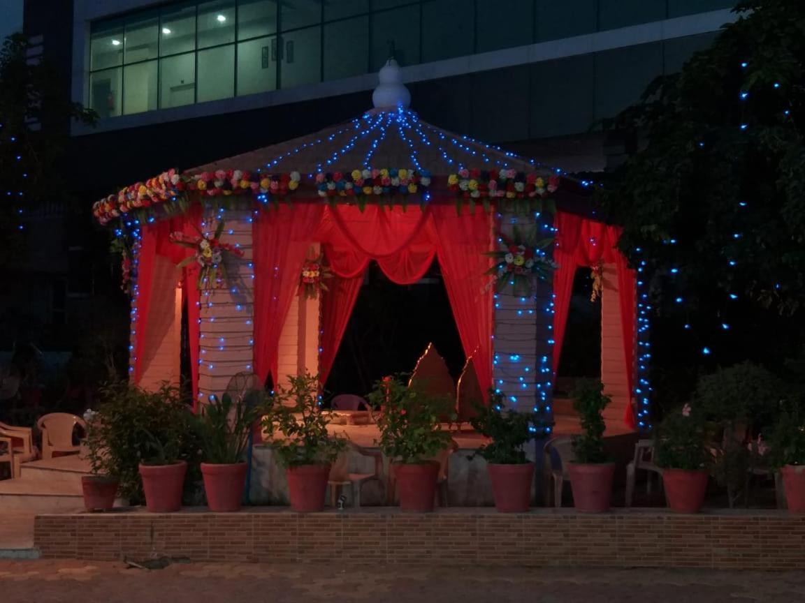 Citi Pride Garden And Hotel Аджмер Екстериор снимка